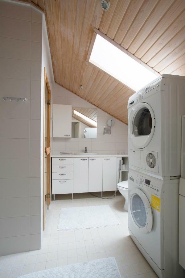 2Ndhomes 2Br City Center Penthouse With Balcony And Sauna Helsingfors Eksteriør bilde