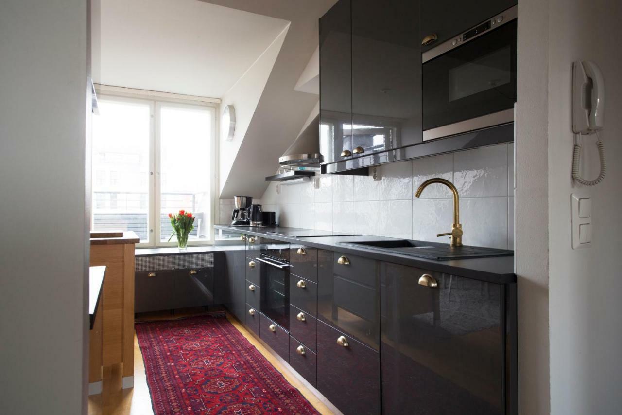 2Ndhomes 2Br City Center Penthouse With Balcony And Sauna Helsingfors Eksteriør bilde